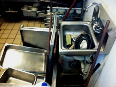 FS-0032
Photo Date: Sept 2016
Photo Credit: Jennifer Rugenstein
Description: Handwashing sink totally blocked by pans and items in the sink. Code violation.
