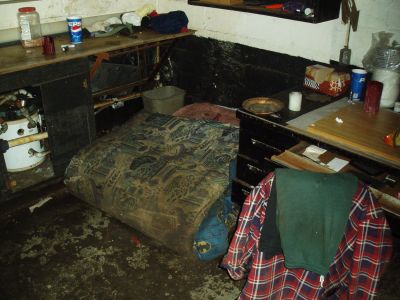 HH-0004
Photo Date: 5/4/2006
Photo Credit: Jason Ravenscroft
Description: Bedding of a person staying in a abandoned industrial building in Indianapolis.

