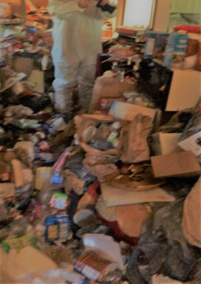 HH-0036A
Photo Date: June 28, 2019
Photo Credit: Nathan Scherer ACHD
Description:  Hoarder house 

